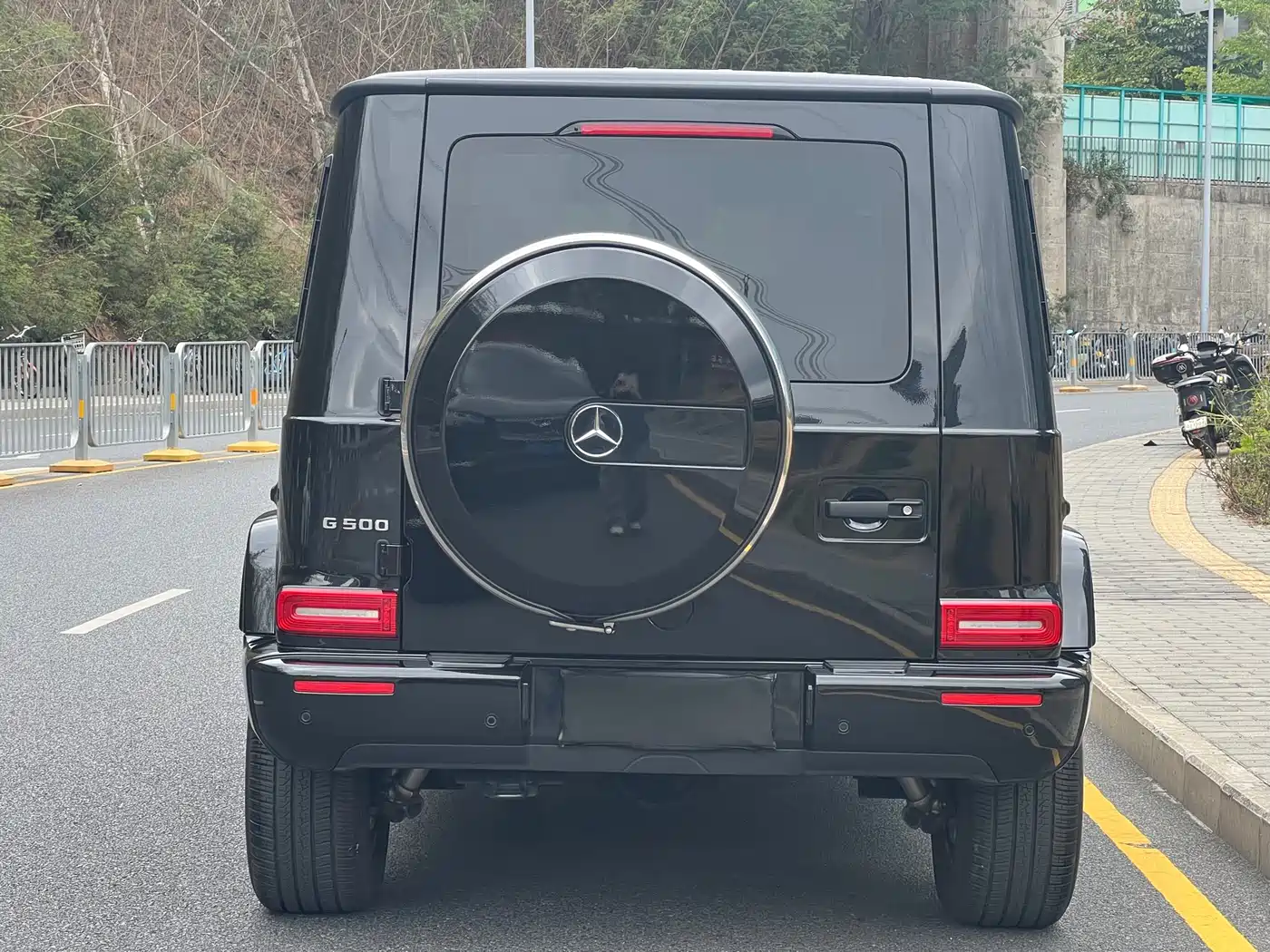 Mercedes-Benz G-Class 2024 G 500 фото 17