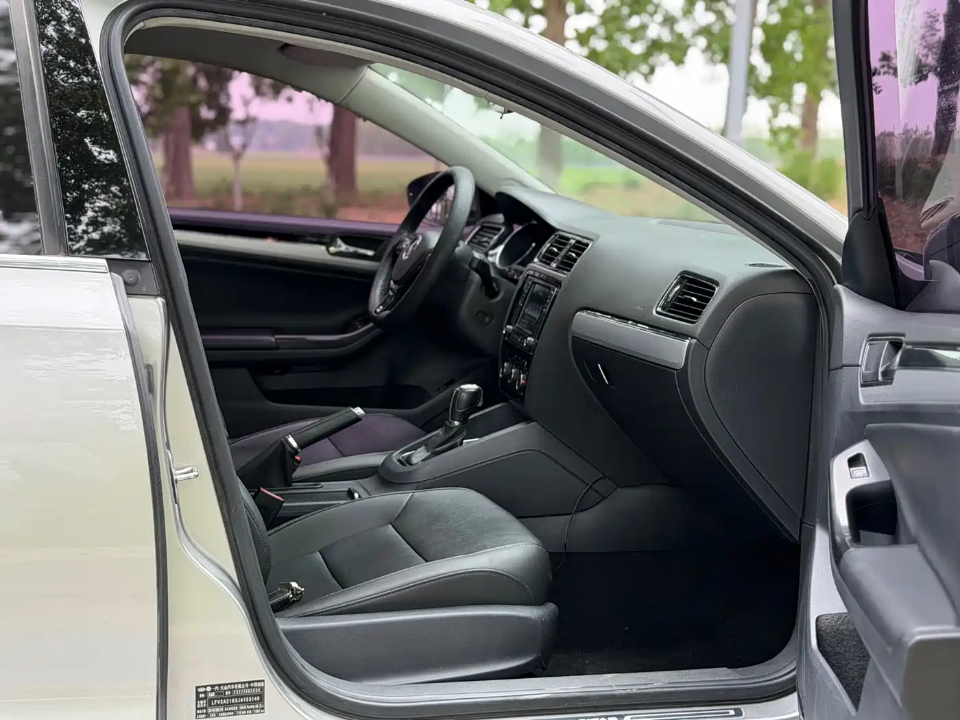 Volkswagen Sagitar 2018 280TSI DSG Spark Edition фото 9