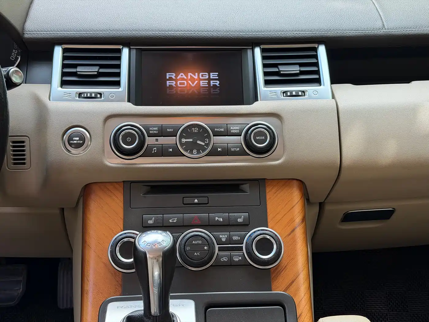 Land Rover Range Rover Sport 2013 3.0 TDV6 Diesel фото 7