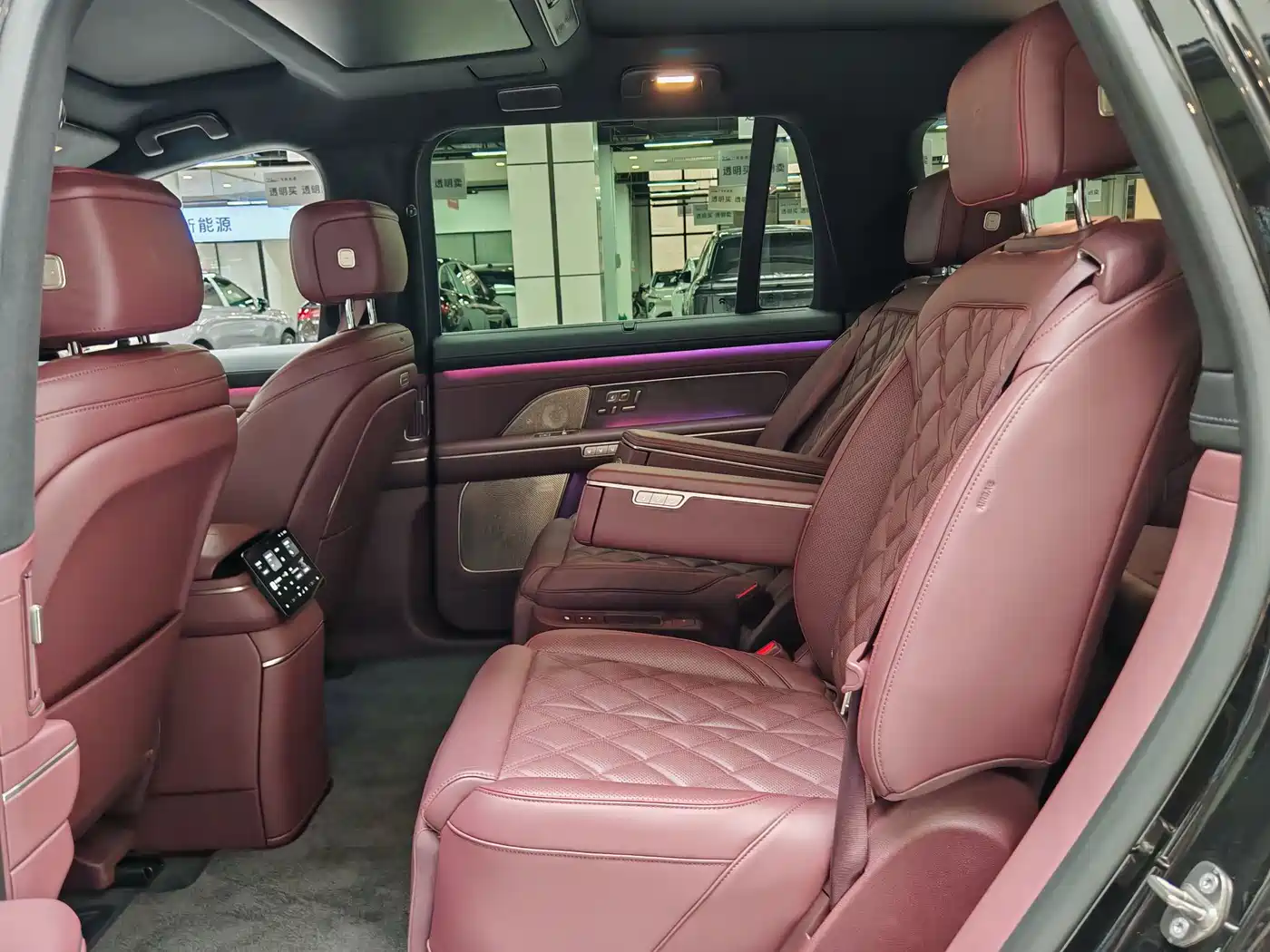 NIO ES8 2025 Model 6-Seat Executive Luxury Edition фото 8