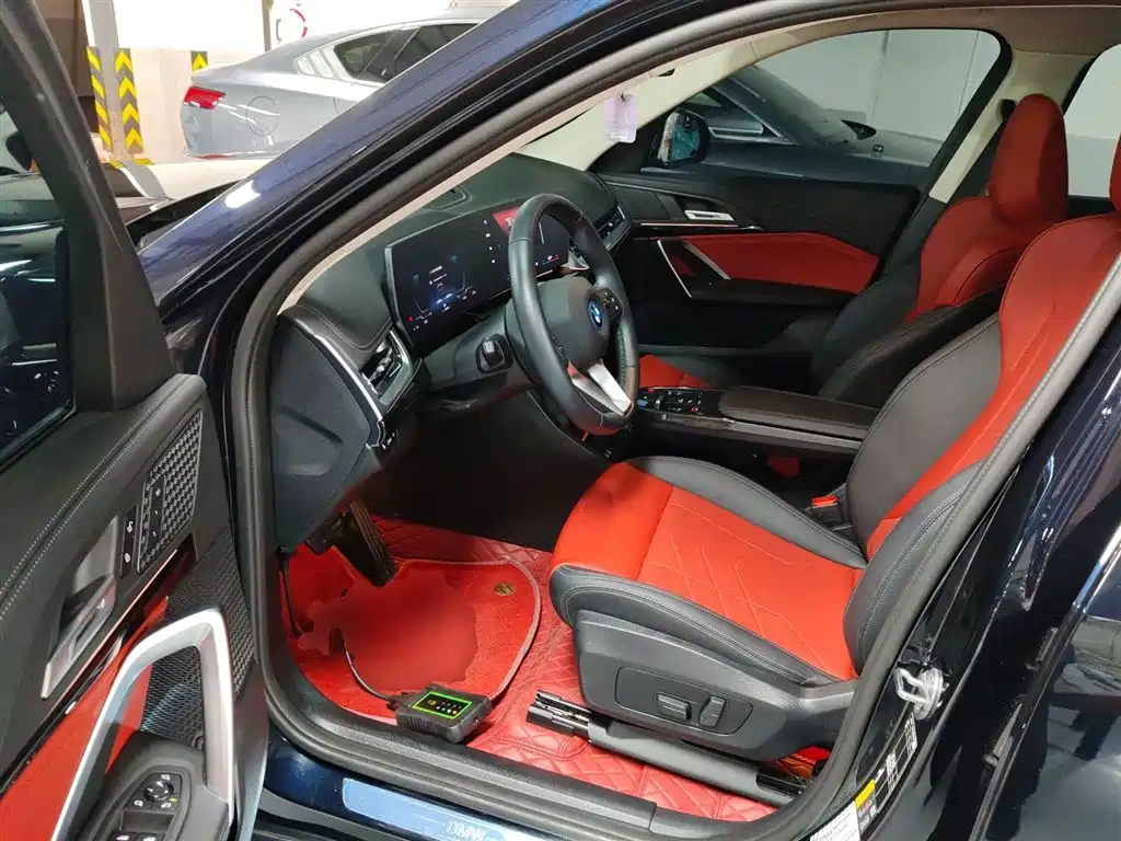 BMW iX1 2023 eDrive25L X Design Package фото 16