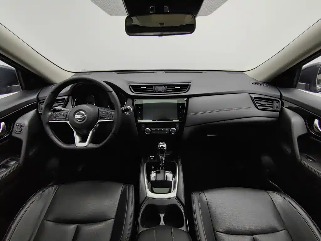 Фото 5 - Nissan X-Trail