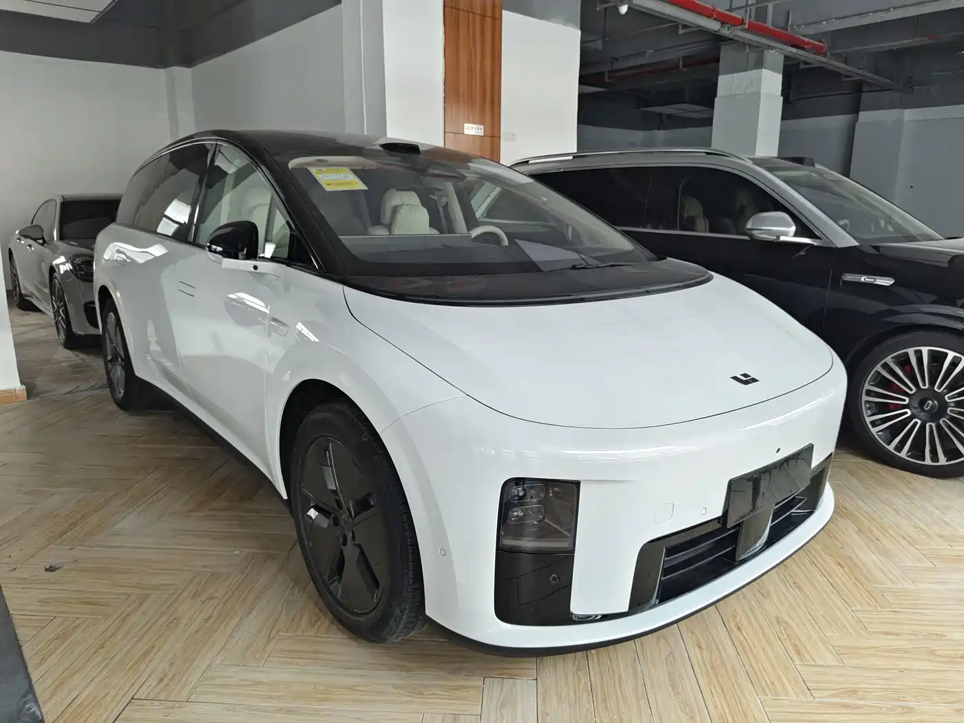 Li Auto Li i8 2026 2025 Standard Edition