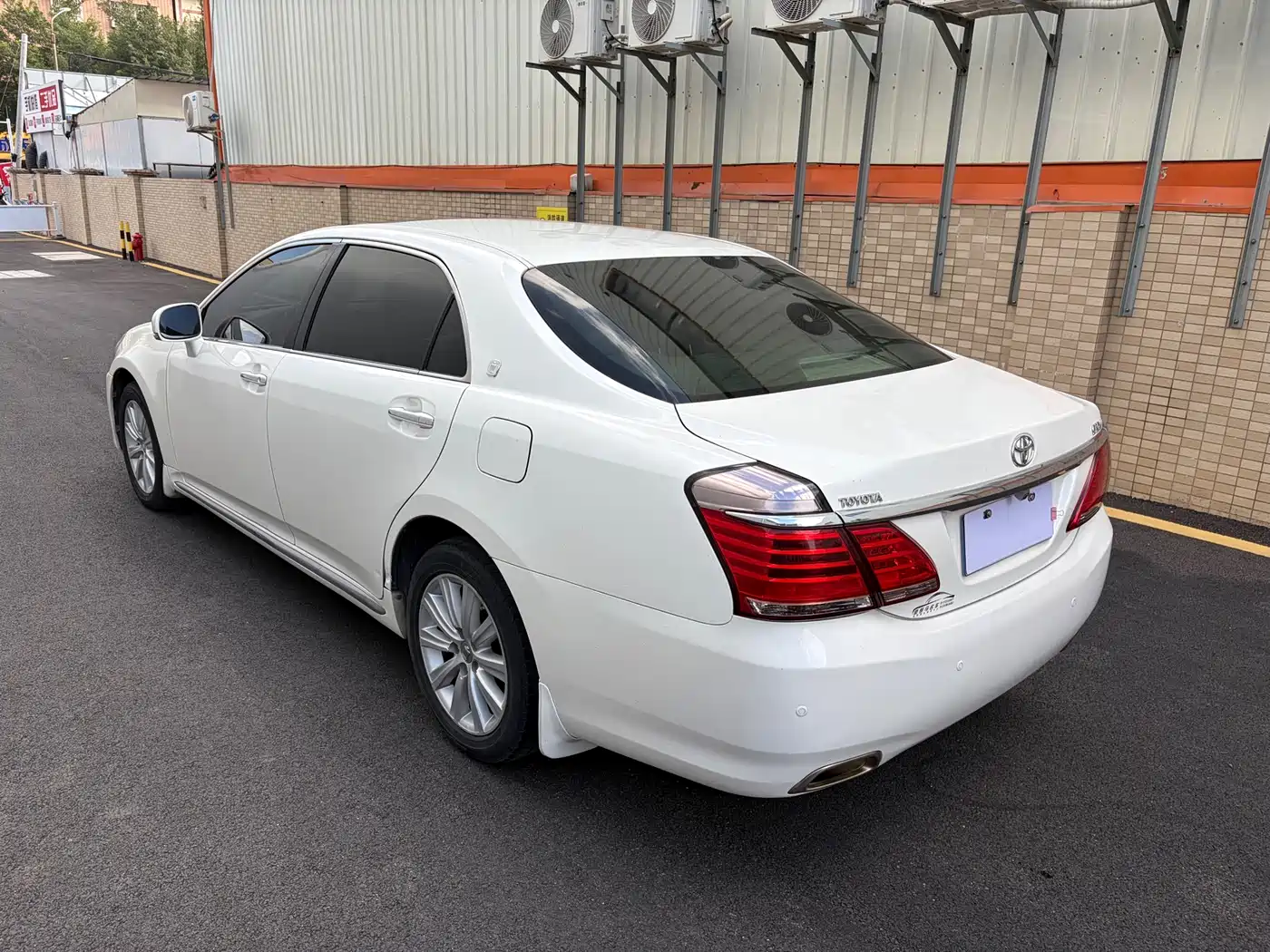 Toyota Crown 2012 2.5L Royal Leather Edition фото 8
