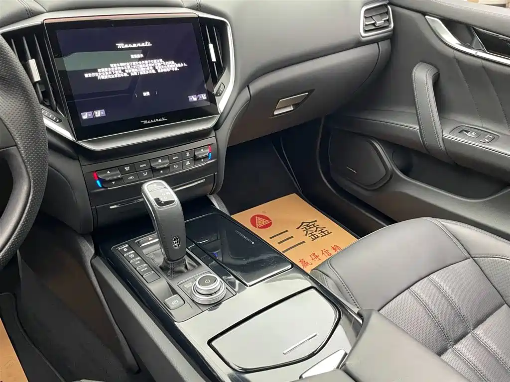 Maserati Ghibli 2022 3.0T Modena фото 23