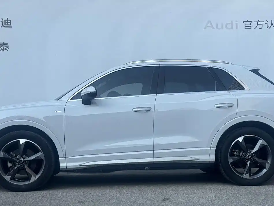 Audi Q3 2024 35 TFSI Fashion Sport фото 4