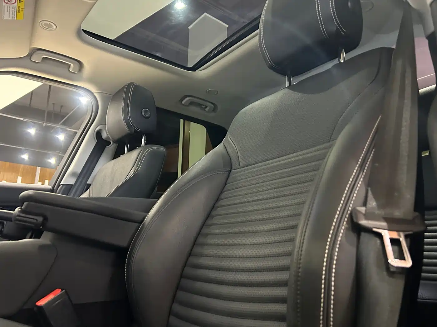 Land Rover Discovery 2024 Model 360PS S фото 10