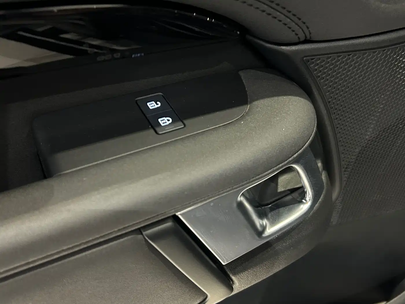 Land Rover Discovery 2024 Model 360PS S фото 5