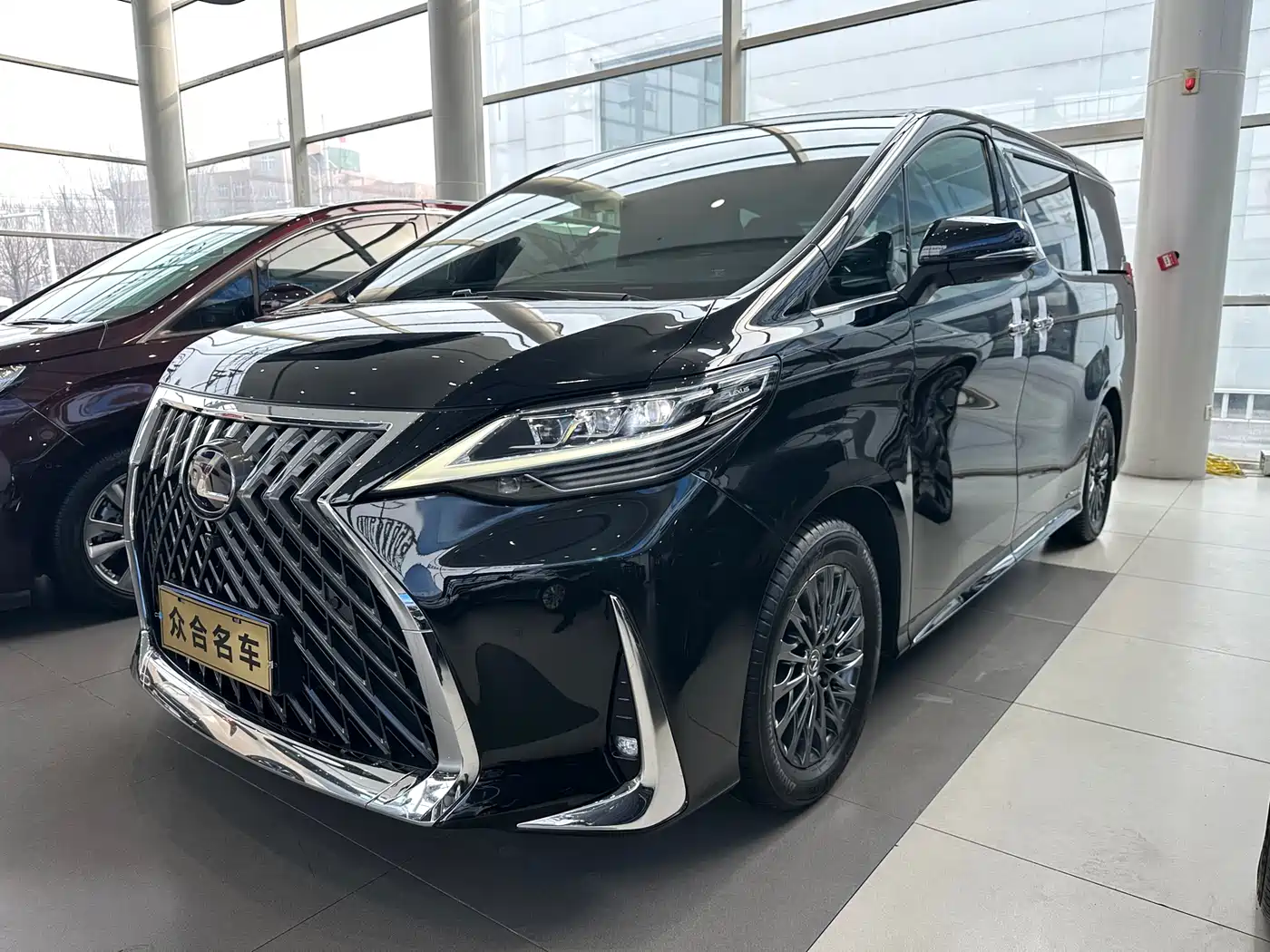 Lexus LM 2020 300h 4-Seat Imperial Edition