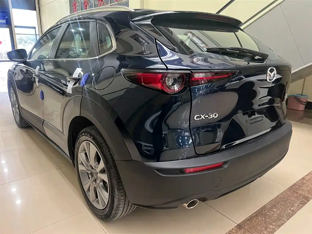 Фото 6 - Mazda CX-30