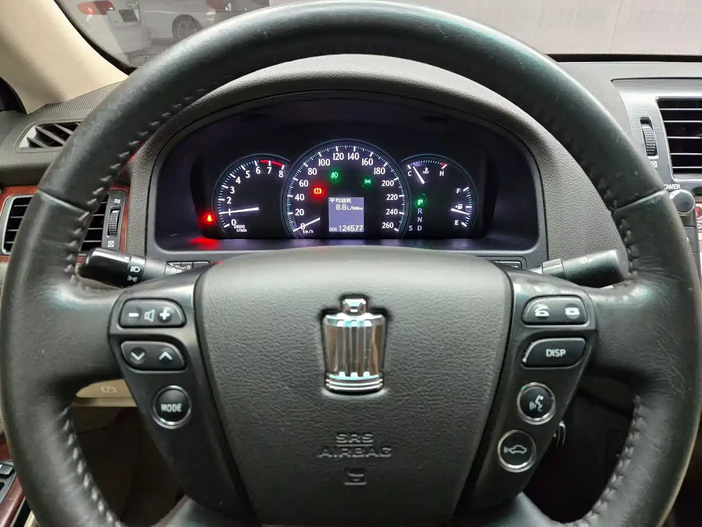 Toyota Crown 2010 3.0L Royal Saloon Premium Edition фото 5