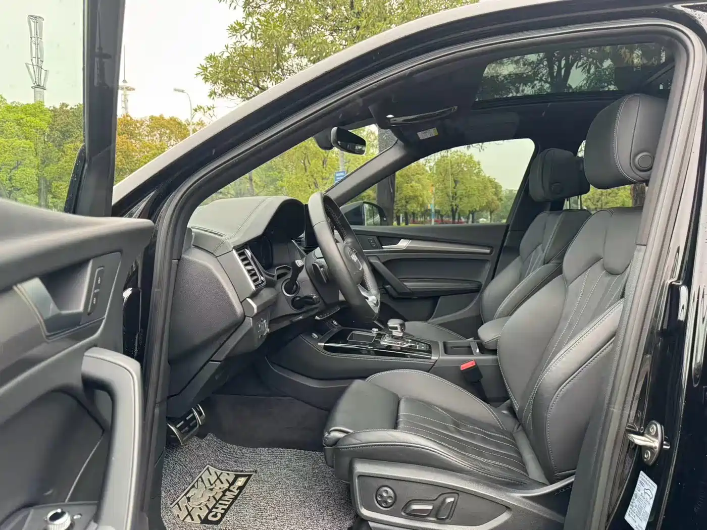 Audi Q5L 2023 40T Luxury Elegance фото 3