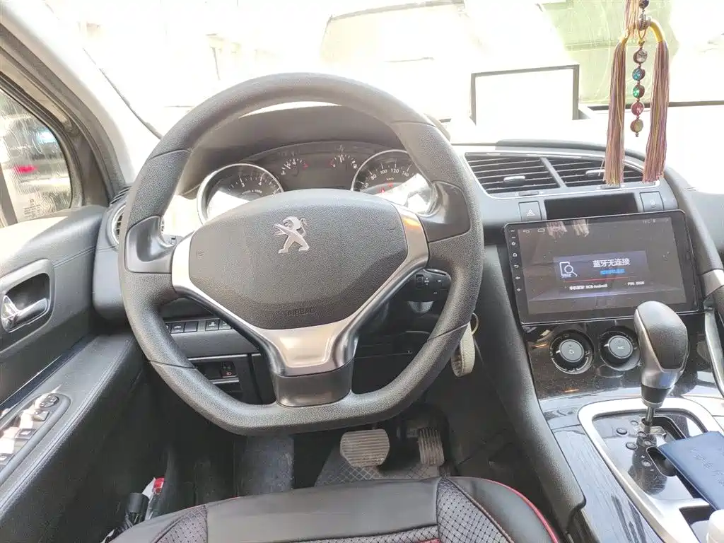 Peugeot 3008 2015 2.0L Automatic Classic Edition фото 3