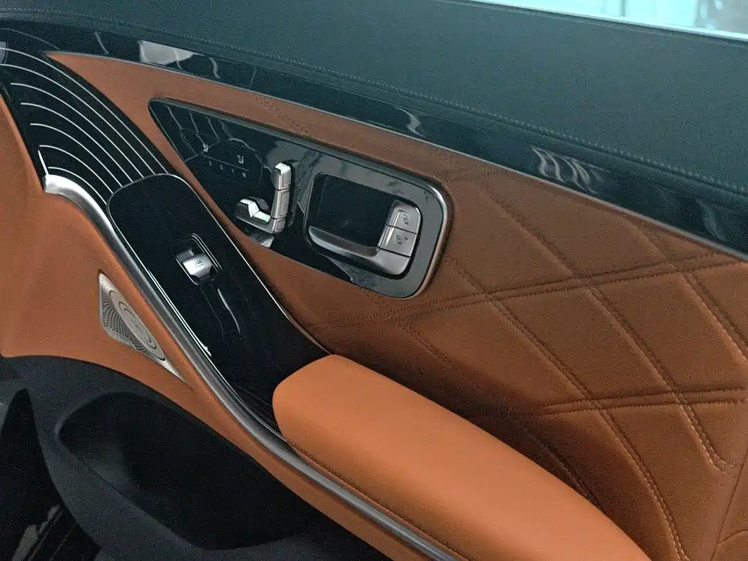 Mercedes-Benz Maybach S-Class 2026 S 580 4MATIC фото 8