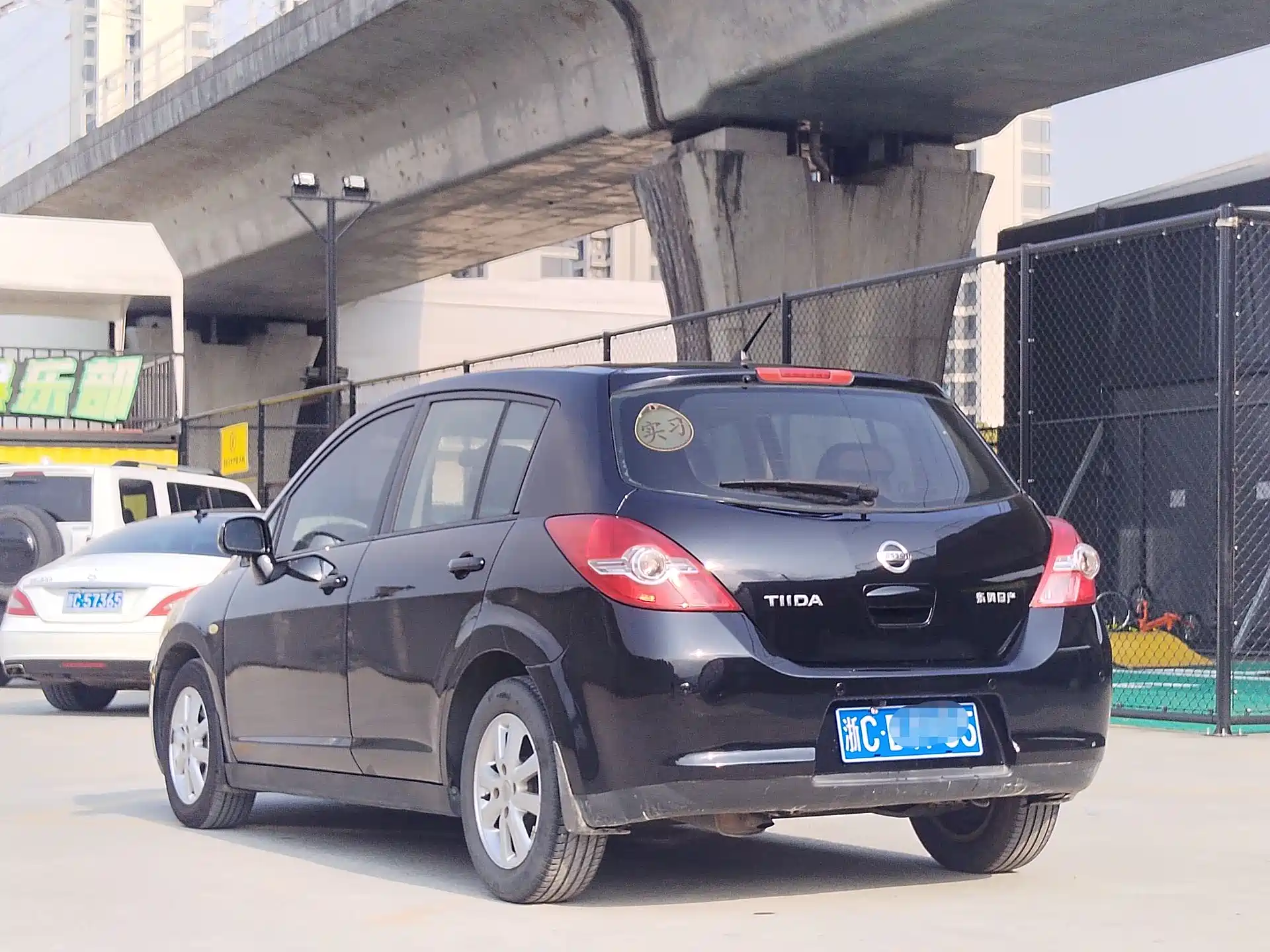صورة 4 - Nissan Tiida