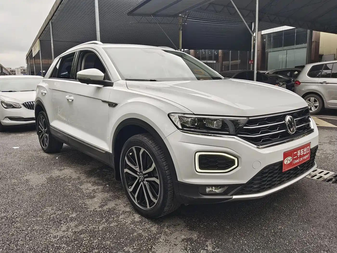 Volkswagen T-ROC 2021 280TSI DSG 2WD Comfort Smart Connect Edition фото 3