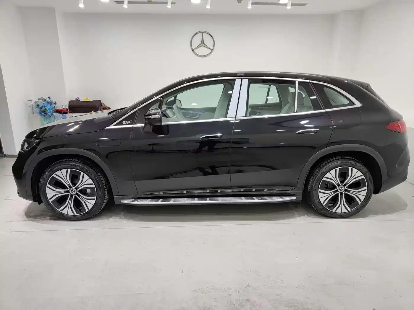 Mercedes-Benz EQE SUV 2024 500 4MATIC Pioneer Edition фото 17