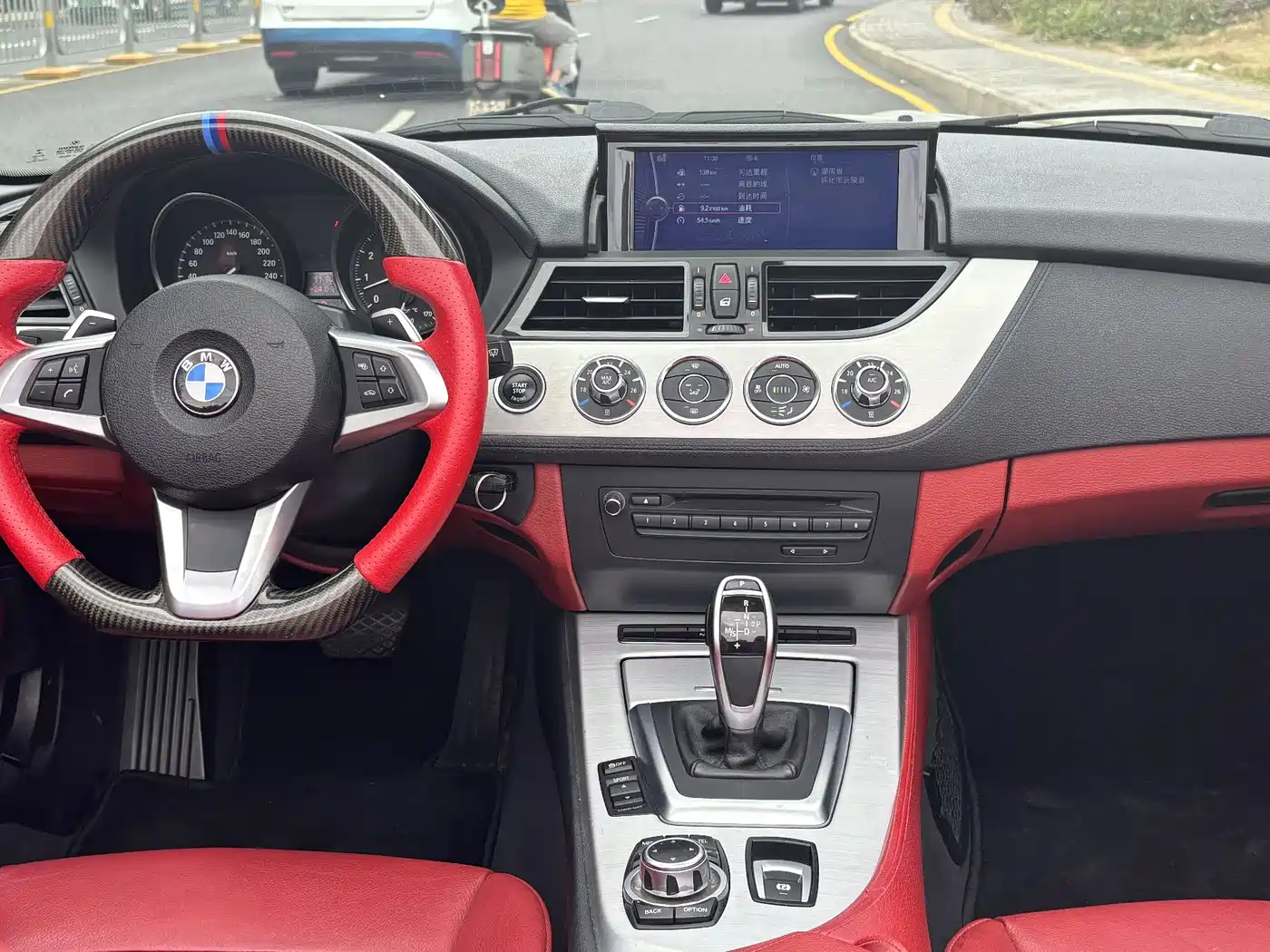 BMW Z4 2013 sDrive20i Leading фото 8