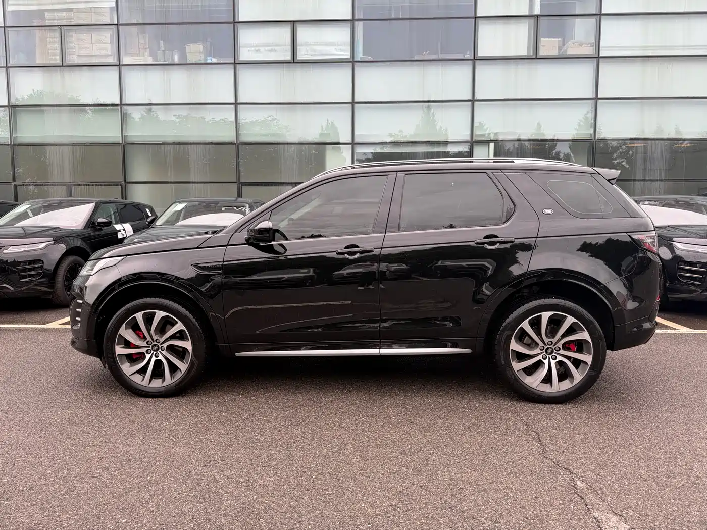 Land Rover Discovery Sport 2024 Performance Technology Edition фото 2