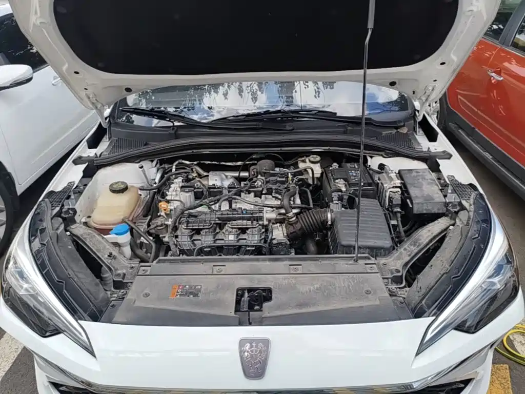 Roewe i5 2025 2023 1.5L Manual Comfort Edition