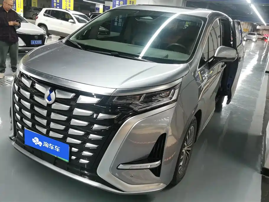Denza D9 2022 DM-i 970 All-Wheel Drive Honor Edition