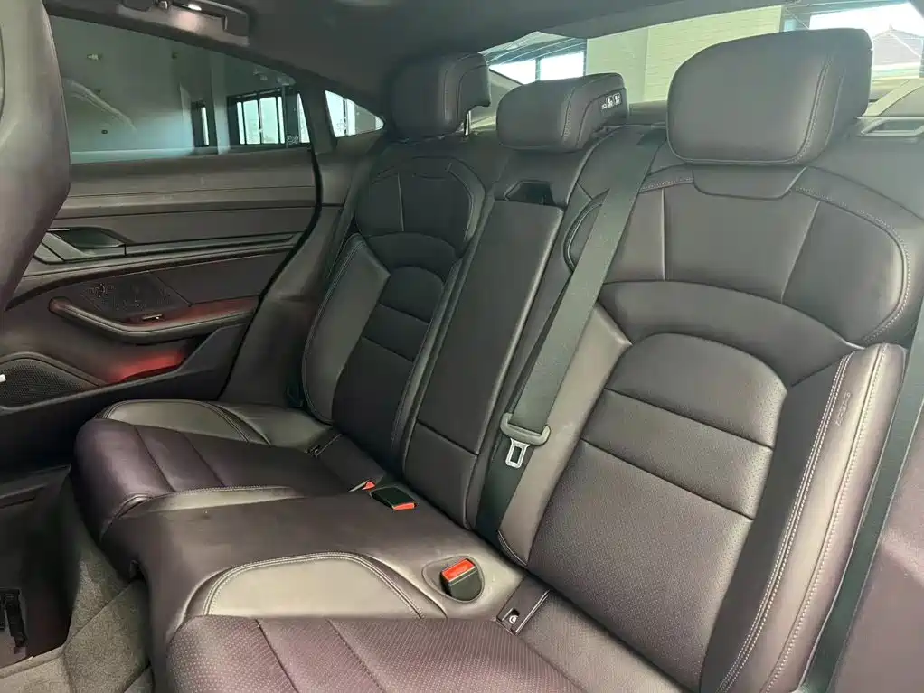 Porsche Taycan 2024 2022 Taycan