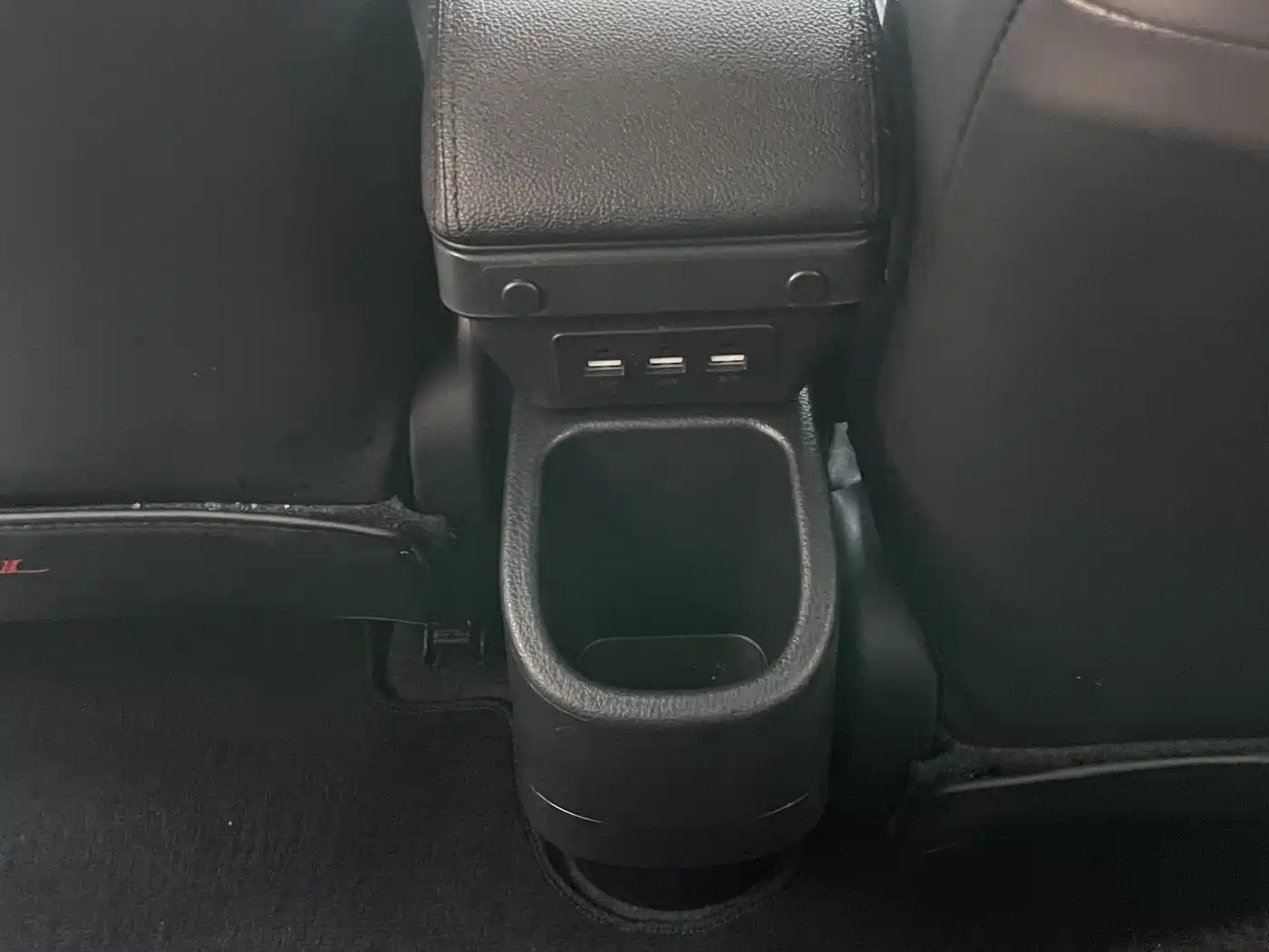 Toyota YARiS L Zhi Xuan 2022 Zhi Xuan X 1.5L CVT Luxury PLUS Edition фото 16