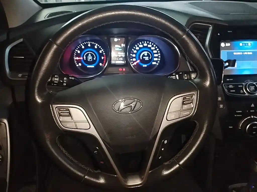 Hyundai Santa Fe 2015 2.0T Automatic 2WD Smart 5-Seater фото 11