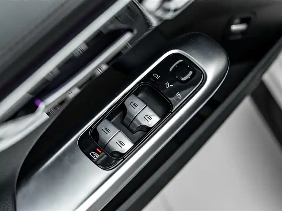 Mercedes-Benz C-Class 2022 Facelift C 260 L Sport фото 16