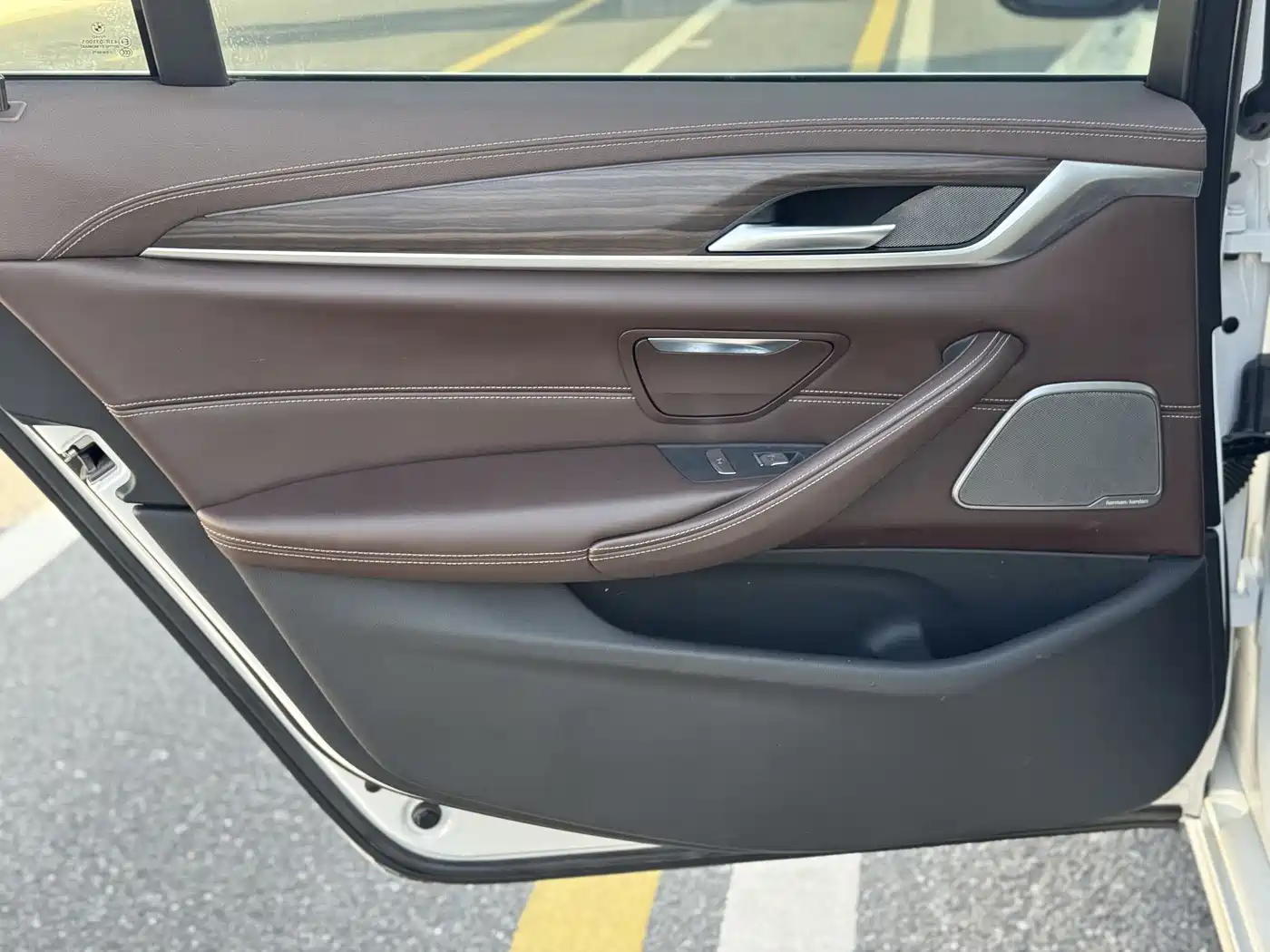 BMW 5 Series New Energy 2020 530Le Range Upgrade Pioneer Edition фото 26