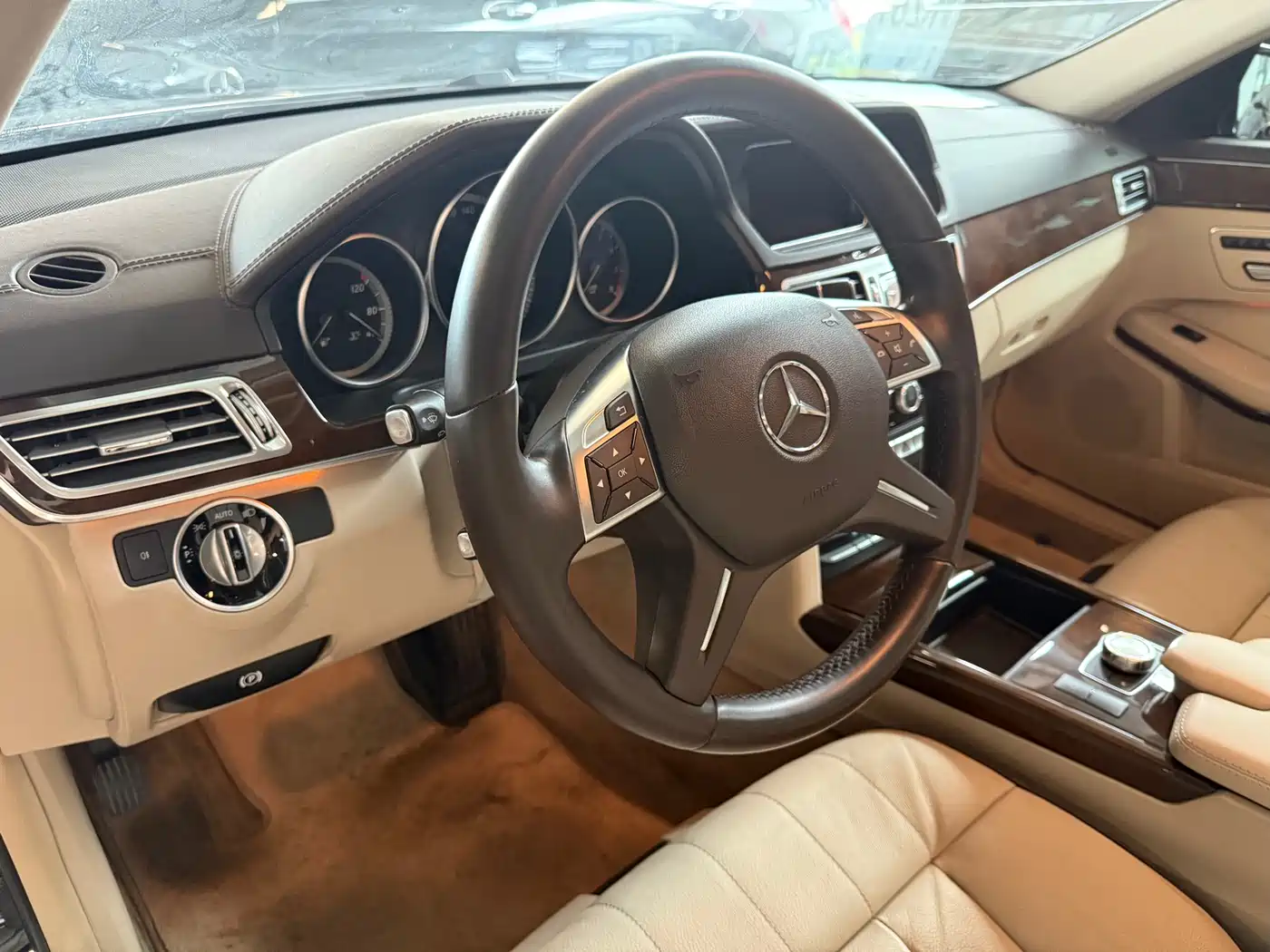 Mercedes-Benz E-Class 2015 E 320 L фото 3