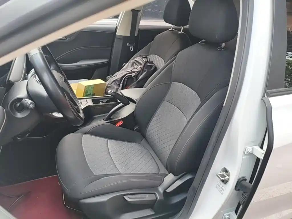 Roewe i5 2025 2023 1.5L Manual Comfort Edition