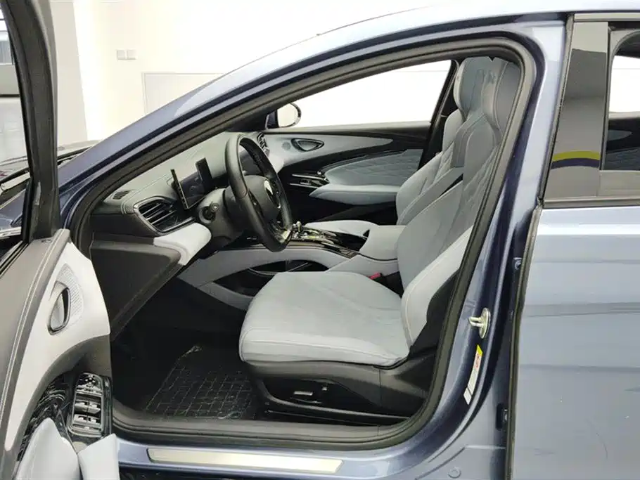 BYD Seal 2022 550km Standard Range RWD Premium фото 9