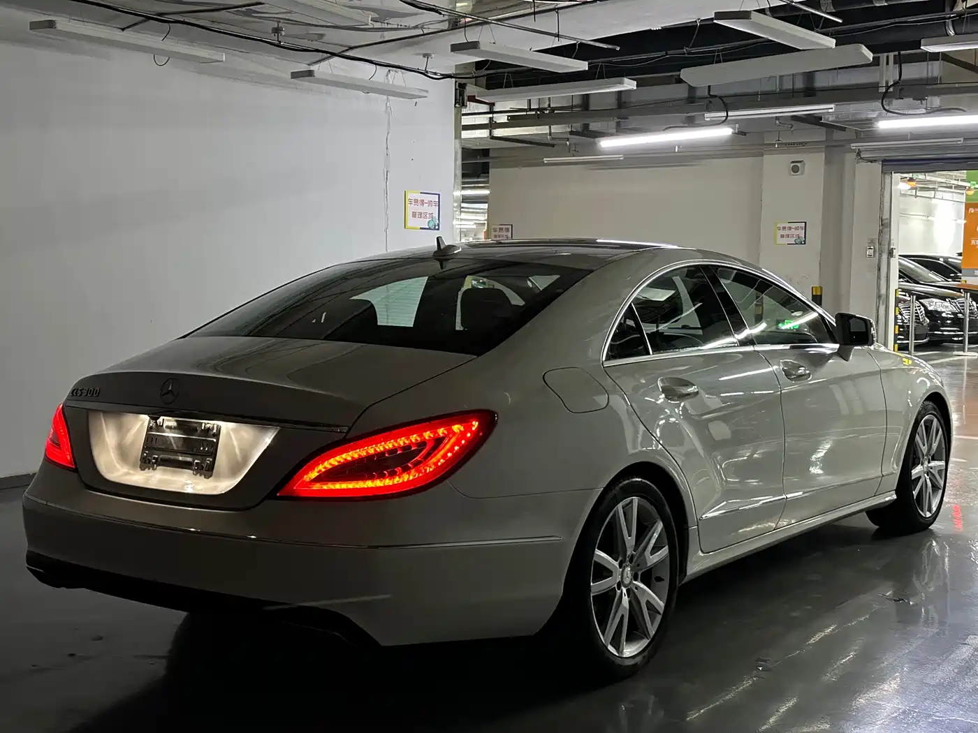 Mercedes-Benz CLS 2012 CLS 300 CGI фото 4