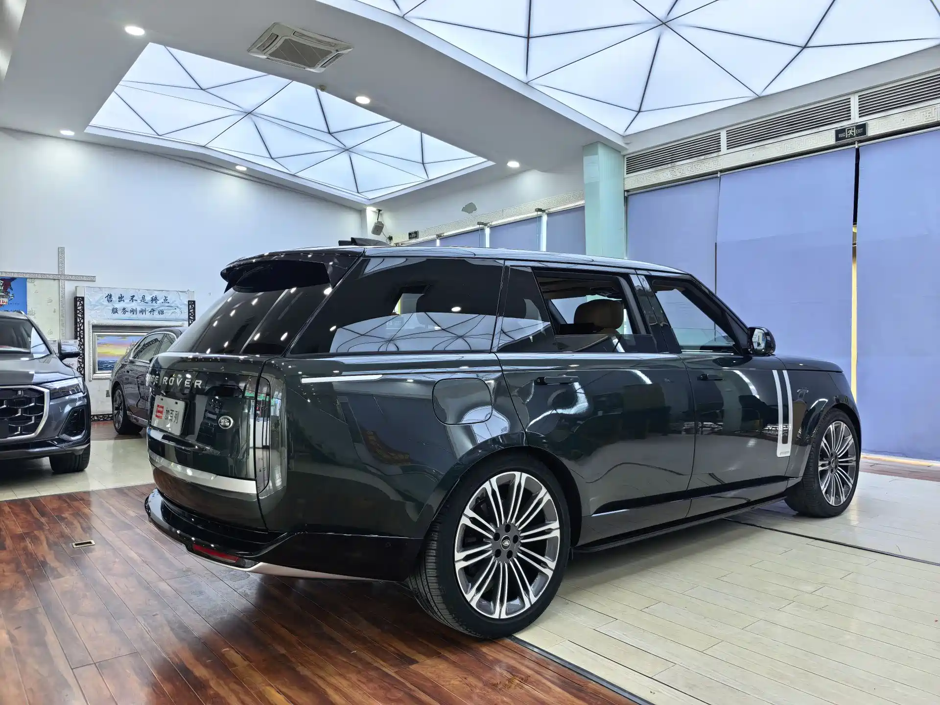 Фото 20 - Land Rover Range Rover
