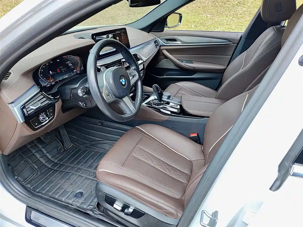 BMW 5 Series 2022 530Li Leading M Sport Package фото 7