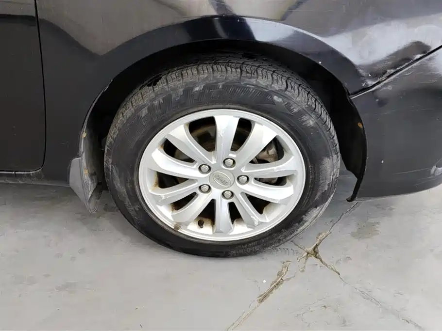 BYD Surui 2012 1.5L Manual Luxury фото 6