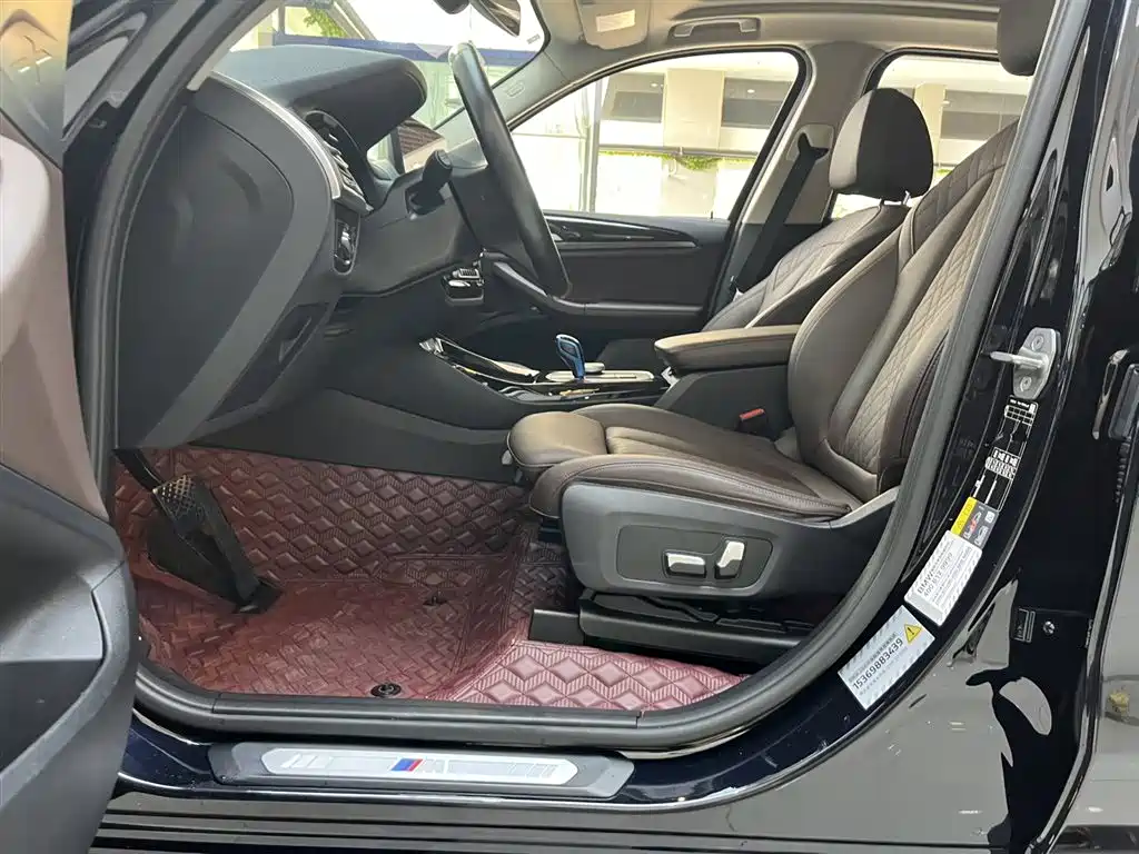 BMW iX3 2022 Leading Edition фото 14