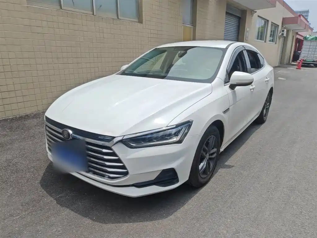 BYD Qin Pro 2018 1.5TI Automatic Smart Connected Fashion Edition фото 2