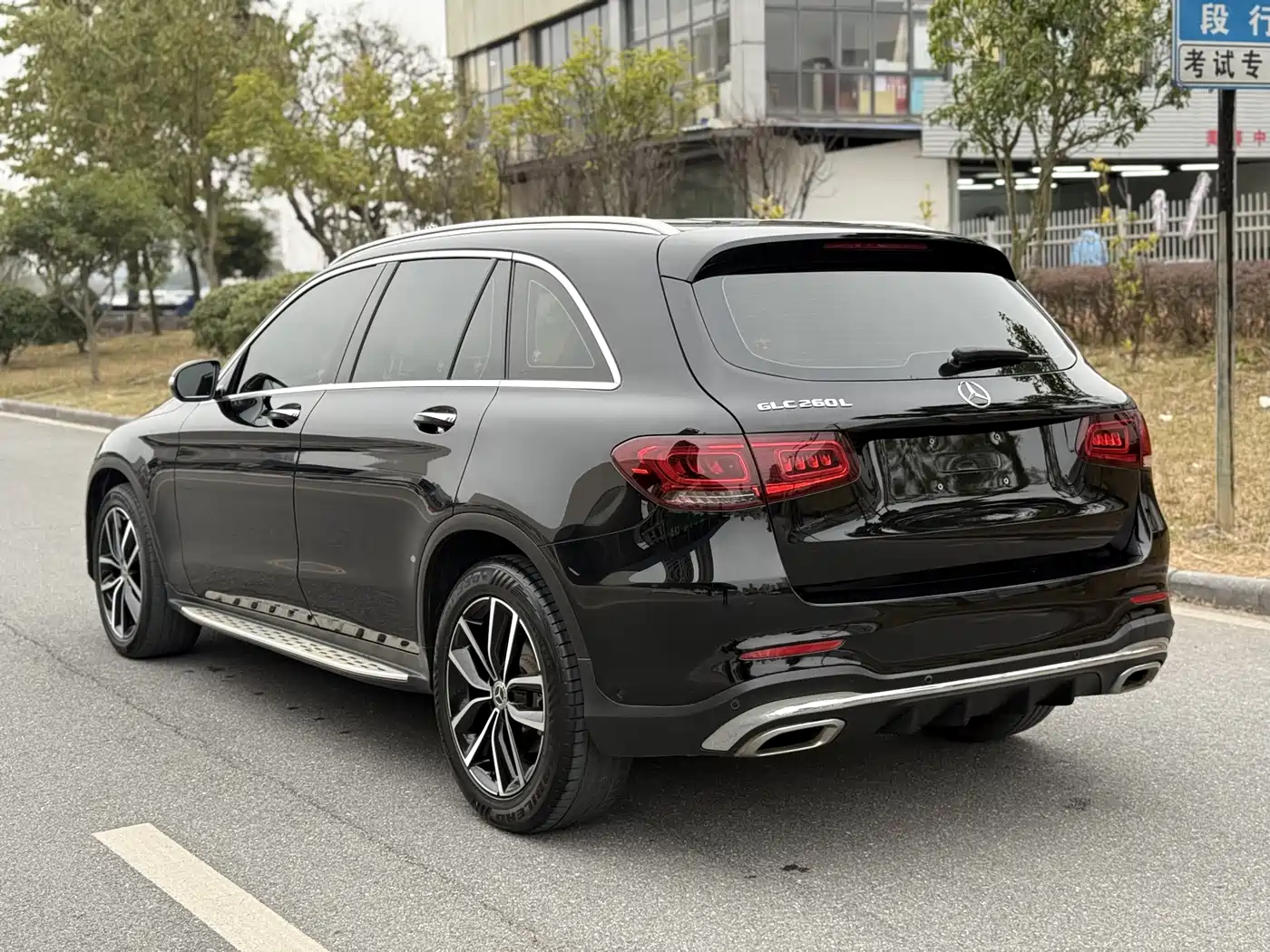 Mercedes-Benz GLC 2020 Facelift GLC 260 L 4MATIC Luxury фото 6