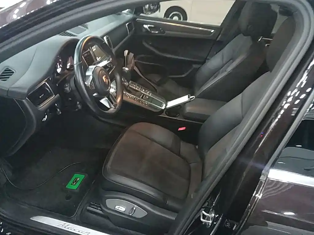 Porsche Macan 2014 Macan 2.0T фото 15