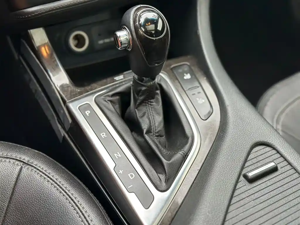 Kia K5 2014 2012 2.0L Automatic DLX-2