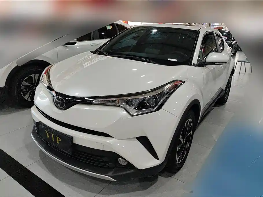 Toyota IZOA 2018 2.0L Glamour Sunroof Edition China VI