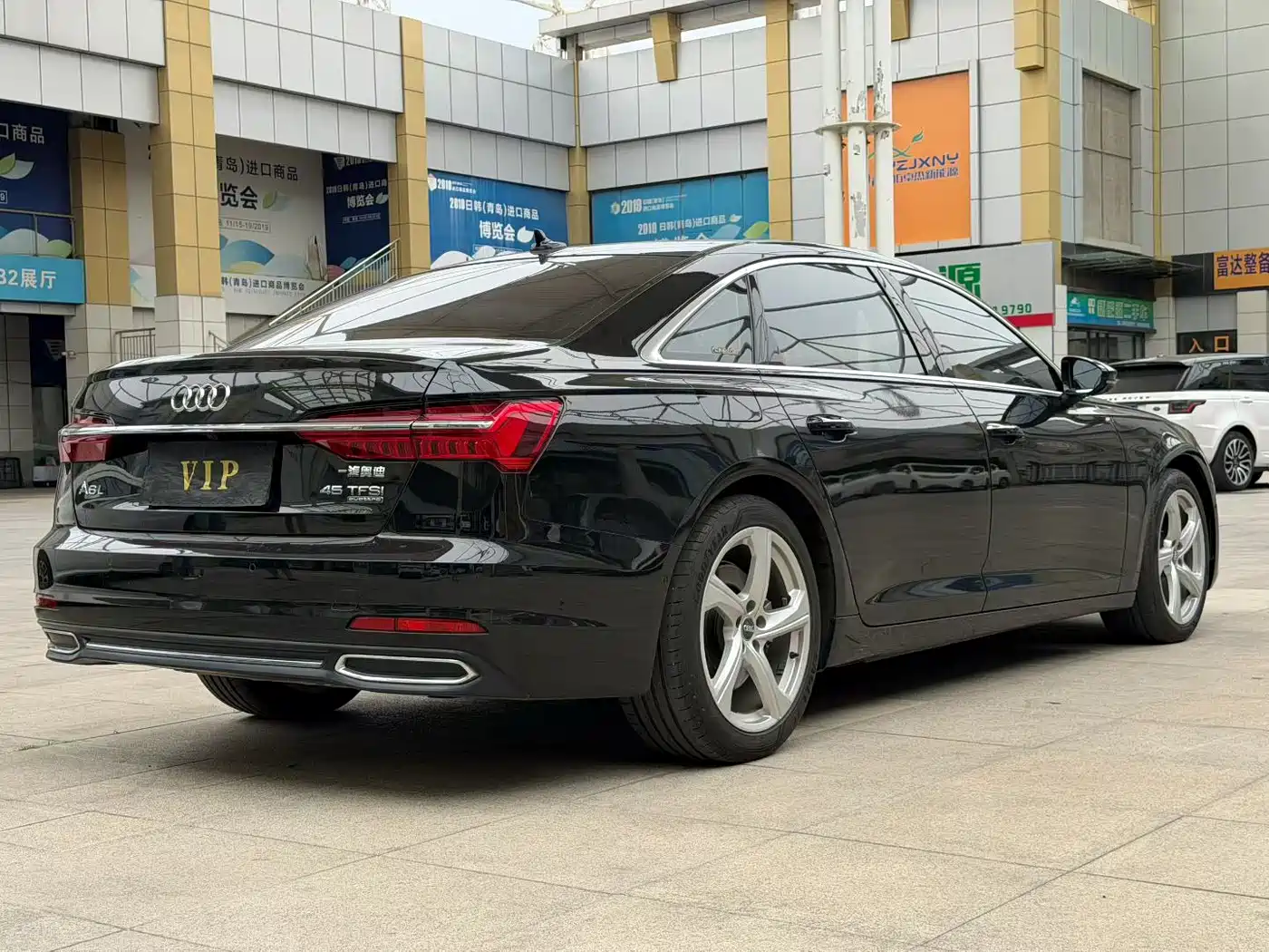 Фото 9 - Audi A6L