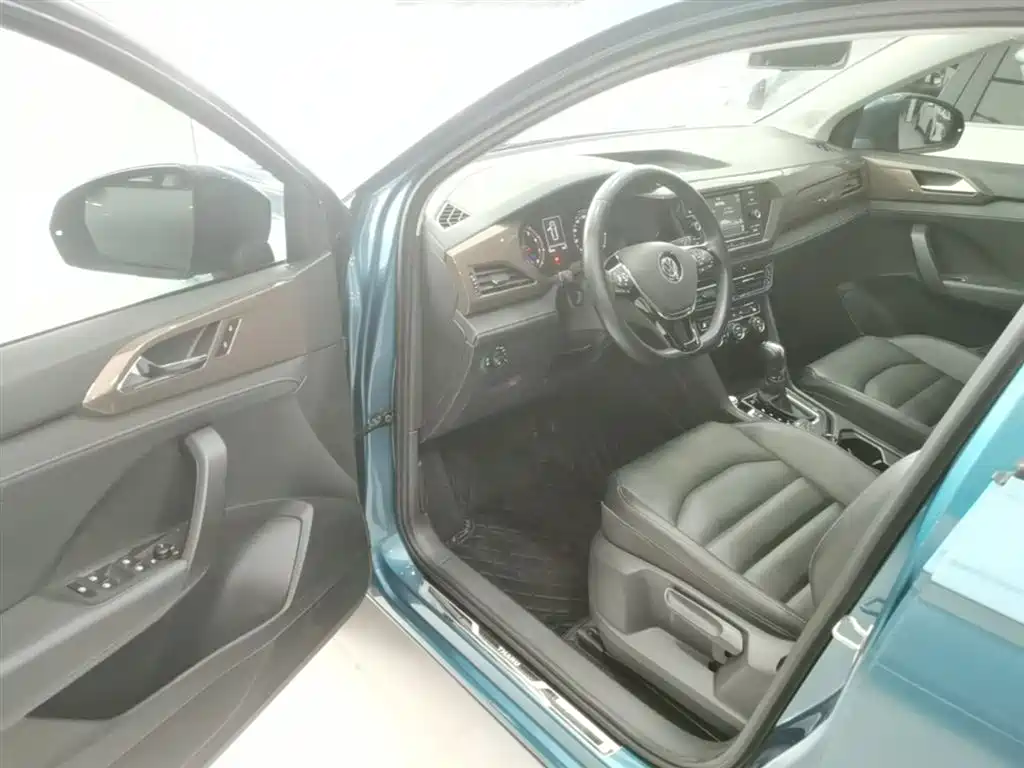 Volkswagen Tharu 2020 280TSI 2WD Comfort Edition China VI фото 16