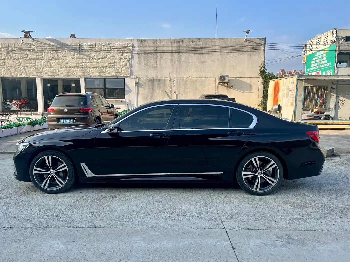 BMW 7 Series 2018 740Li xDrive Premium Type M Sport Package фото 12