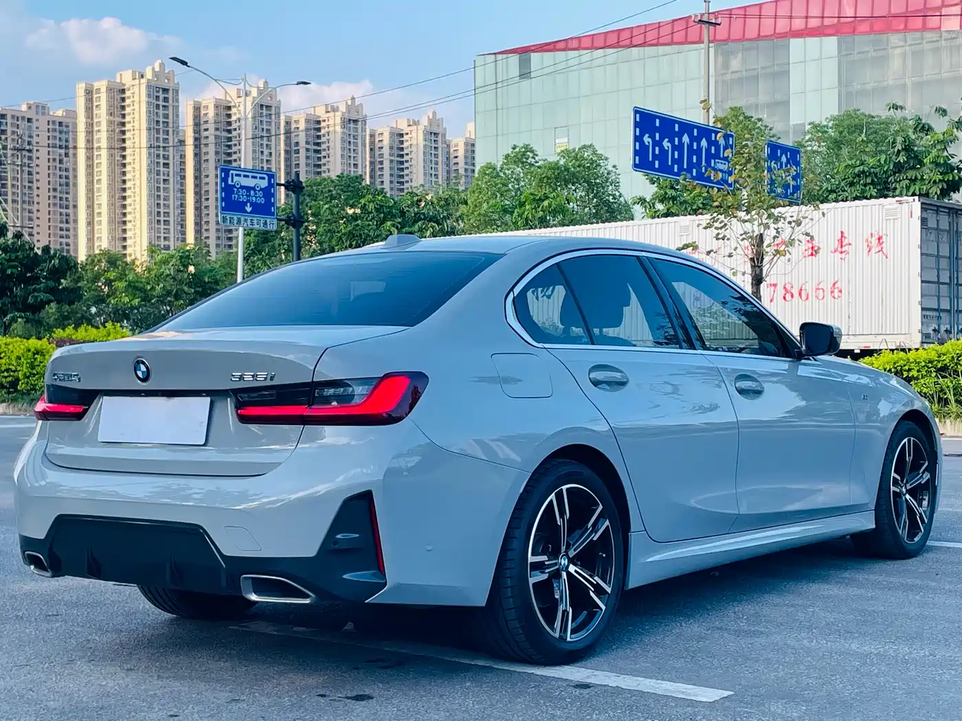 BMW 3 Series 2024 325i M Sport Package фото 5