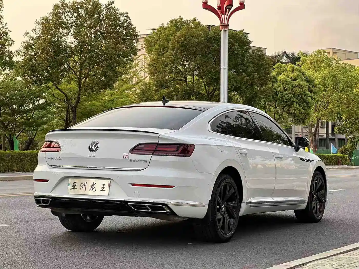 Volkswagen FAW-Volkswagen CC 2021 380TSI Eye-catching Edition фото 6