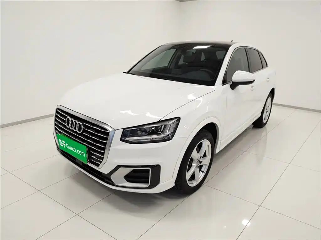 Audi Q2L 2020 35 TFSI Fashion Elegance Model
