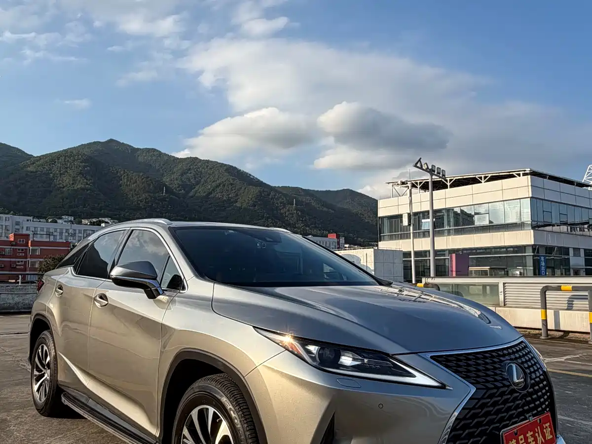 LEXUS RX